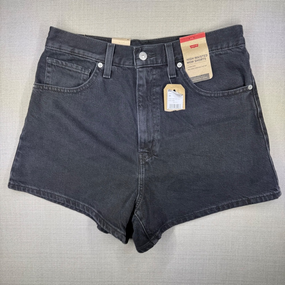 Levis High Waisted Mom Shorts Black Denim A1965-0000 Womens 30 NWT
